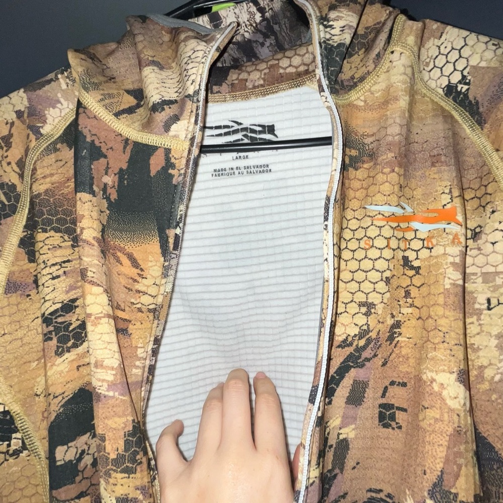 SITKA women’s large.